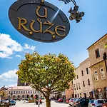 U Růže Hotel 4*